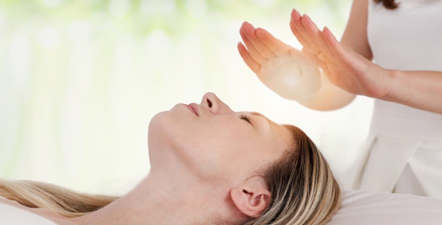 Η Ραφαέλα Σίμου μας ξεναγεί στον κόσμο του reiki